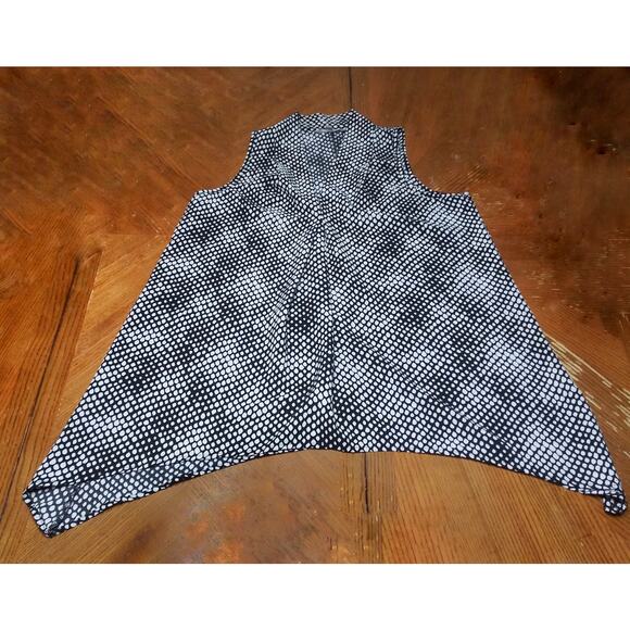 Grey & Gray Women's Medium Sleeveless Blouse Black White Patterned Asymmetrical - Picture 7 of 10